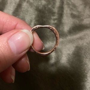 Pandora ring